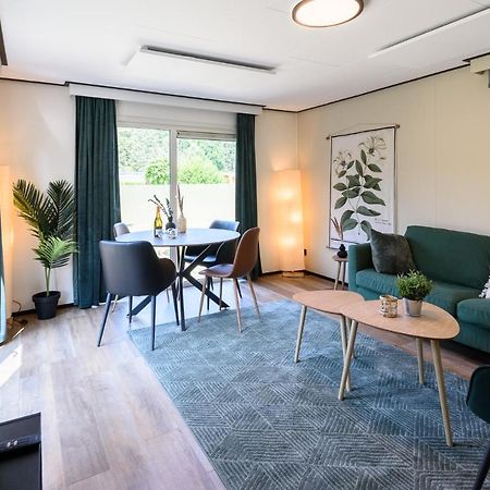Chalet Met Eigen Tuin Aan De Veluwse Bosrand Putten Bagian luar foto