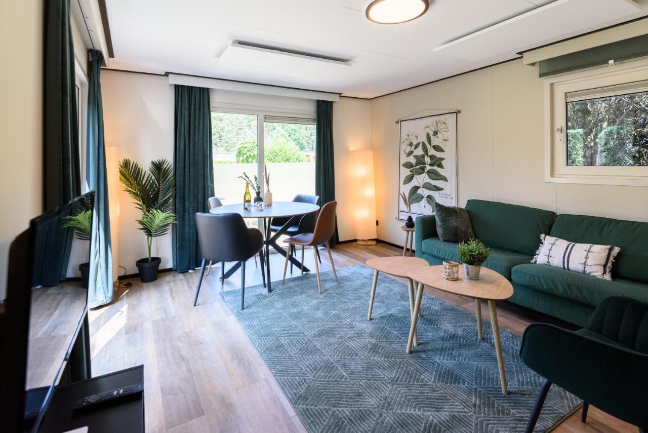 Chalet Met Eigen Tuin Aan De Veluwse Bosrand Putten Bagian luar foto