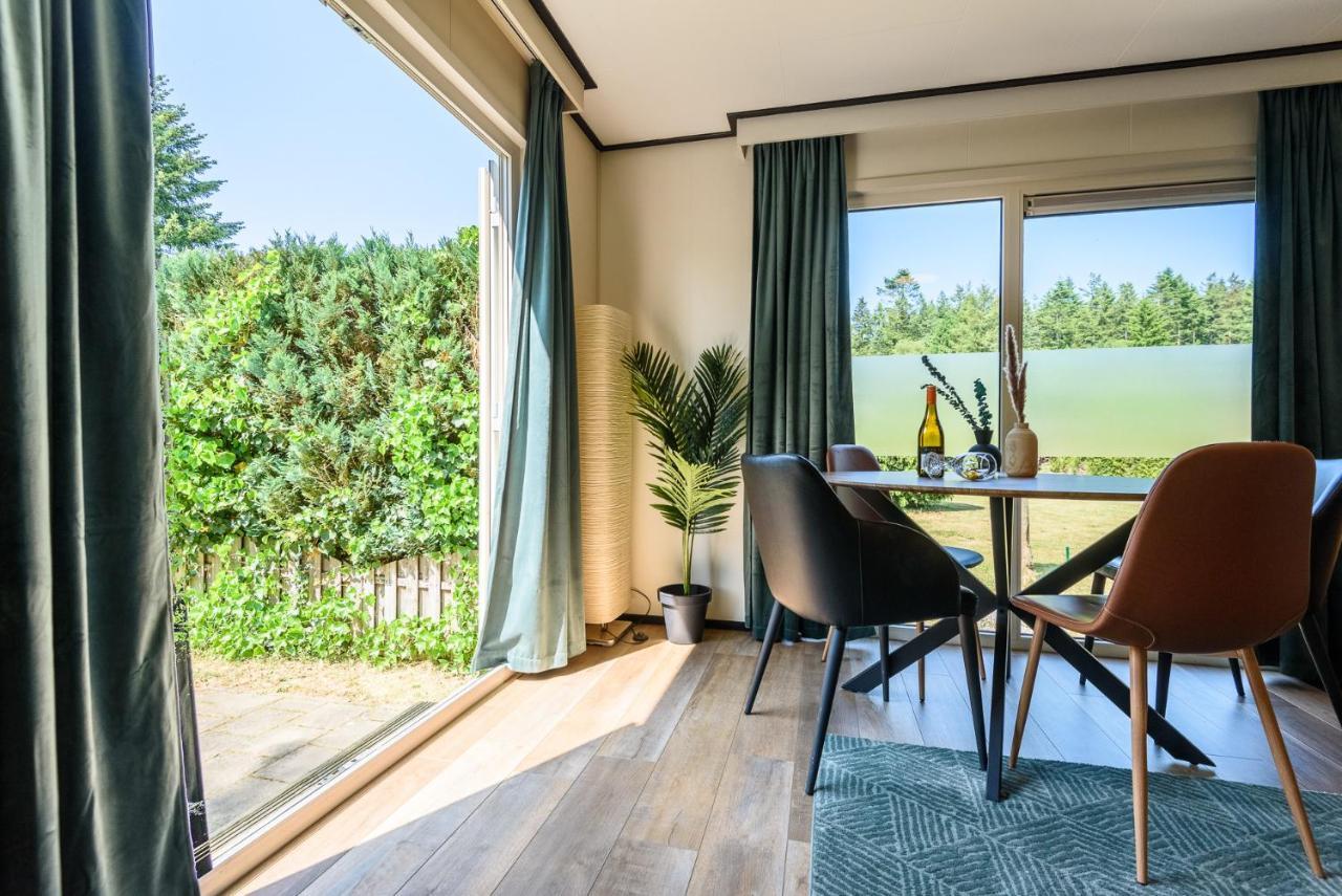 Chalet Met Eigen Tuin Aan De Veluwse Bosrand Putten Bagian luar foto